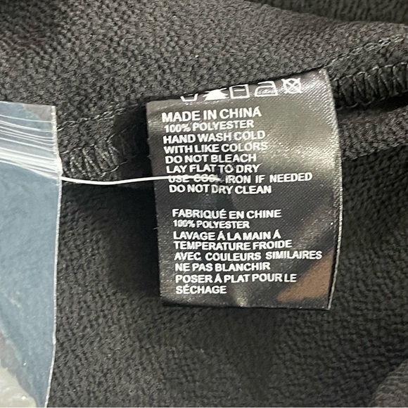 Paper Crane Flowing Semi Sheer Grommets Crop Top NWT Medium - Picture 8 of 9